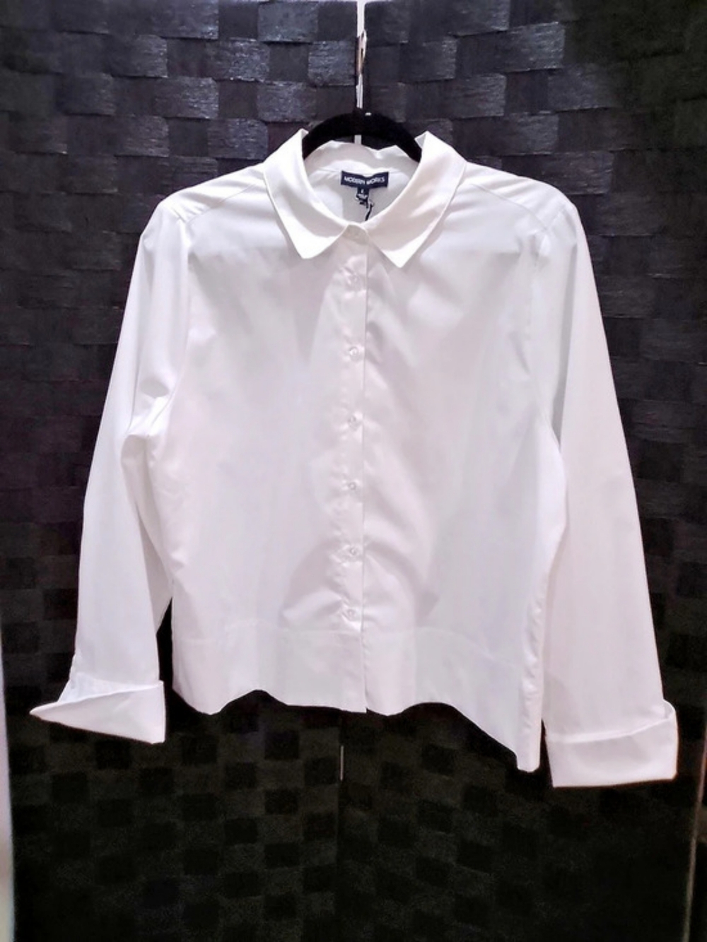 Modern Works Button Down Shirt in White Size Large NWT